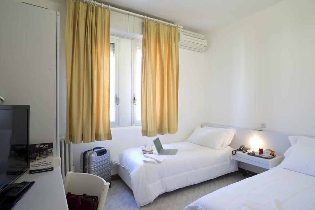 Hotel Capri Brescia Værelse billede